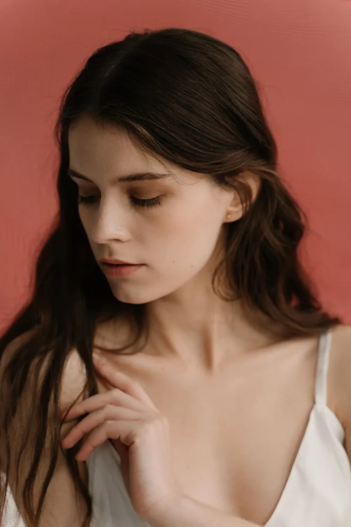 Caída de pelo en mujeres: causas, señales de alerta y tratamientos